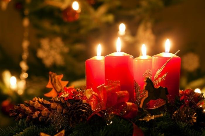 Adventtikalenteri verkossa tee omat adventtikranssin punaiset pylväskynttilät
