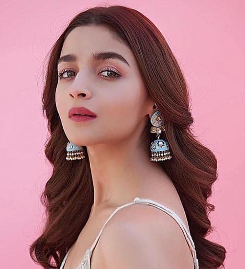 Alia bhatt åben frisure