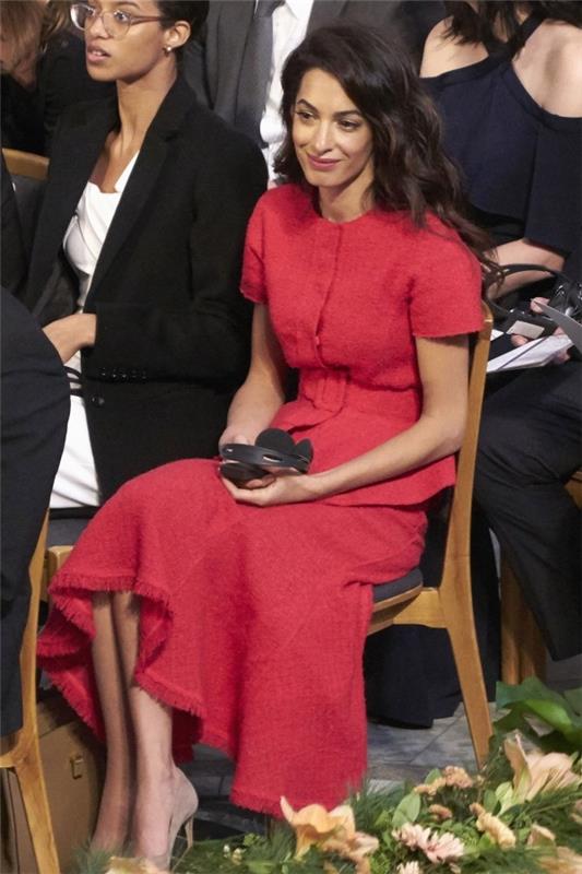 amal clooney - upea punainen mekko