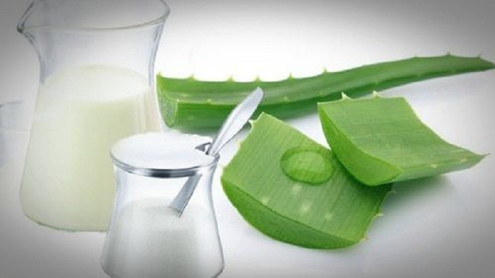 Aloe Vera, tej és cukor maszk a pattanások ellen