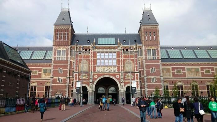 vieraile amsterdamissa vieraile rijaksmuseumissa