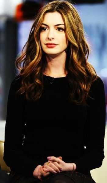 Anne Hathaway Beauty Tips makeup