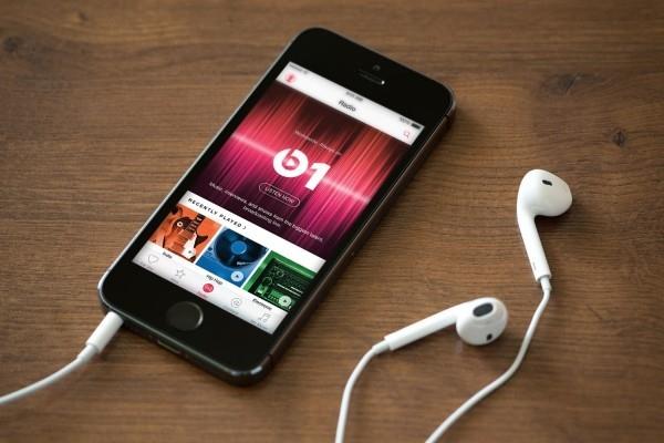 omenamusiikki kuulokkeiden musiikkisovelluksilla