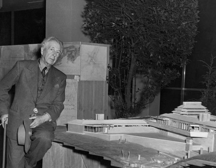 arkkitehti Frank Lloyd Wright