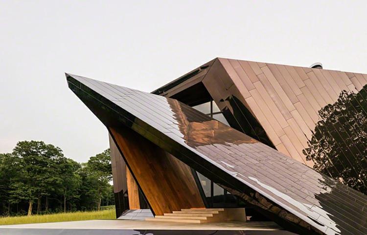 arkkitehtuuri ja muotoilu Daniel Libeskindin arkkitehtitalo minimalistinen veistoksellinen