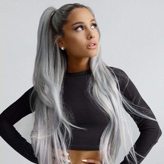 Ariana Grande fehér haja