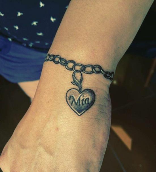 rannekoru tatuointi sydän koruja naisia
