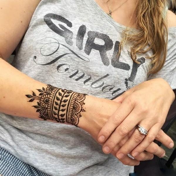 rannerenkaita henna tatuointi ideoita