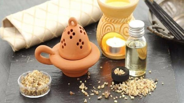 aromaterapiaa suitsukkeen öljyllä