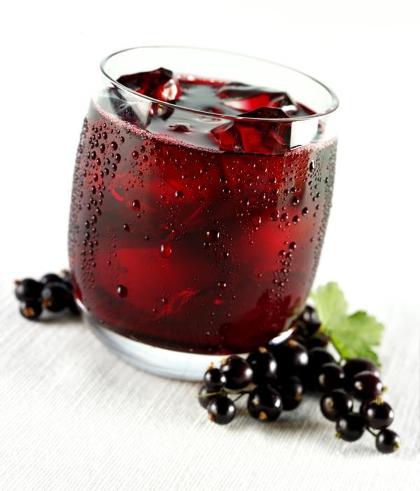 omenamarjat mehu juoda terveellistä ruokaa cocktaileja aronia mehua