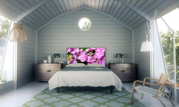 makuuhuoneen sisustus sängynpääty kukkakuvio