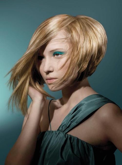 epäsymmetriset kampaukset vaaleansininen epäsymmetrinen kampaus pitkä sivu blondi