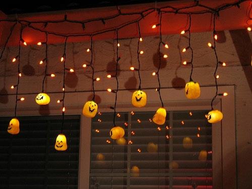 ulkokoristelu halloween -ideat tekevät DIY keiju valot kurpitsat