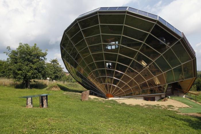 poikkeukselliset loma -asunnot heliodome aurinkotalo strassburg