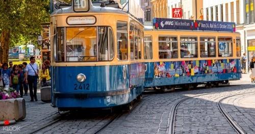 Valitut matkakohteet syyskuussa München Saksa Raitiovaunu München Raitiovaunu Stadtmitte