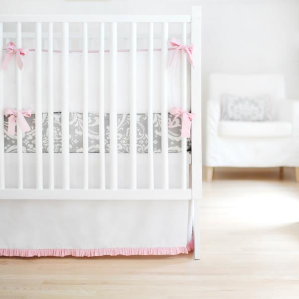 vauvan sängyn suunnittelu pehmeät vivahteet koristavat vauvan huoneen kalusteita