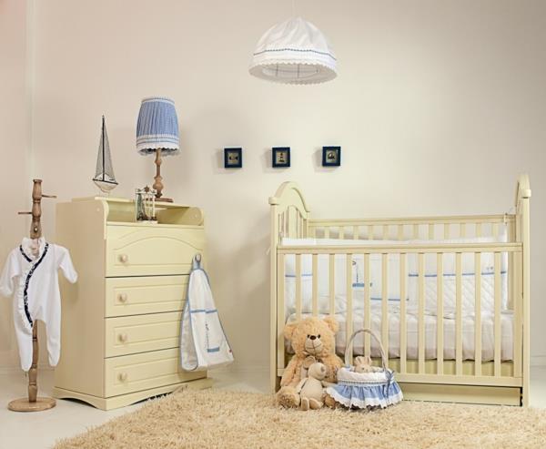 vauvan sänky suunnittelu vauvan huone beige matto pukeutuja
