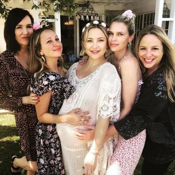 vauva suihku kate hudson tyttöystäviä