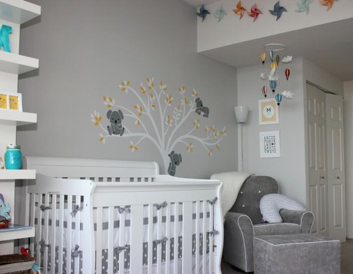 vauvan huoneen sisustusideoita puuseinämaalaus harmaita sävyjä