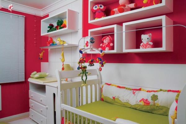 lastenhuoneen huonekalujen sisustus vauvan huonekalut punainen seinä