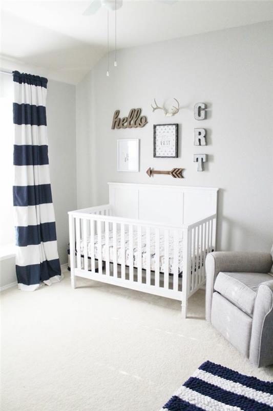 vauvan huoneen värit valkoinen seinämaali valkoinen matto raidat aksentti