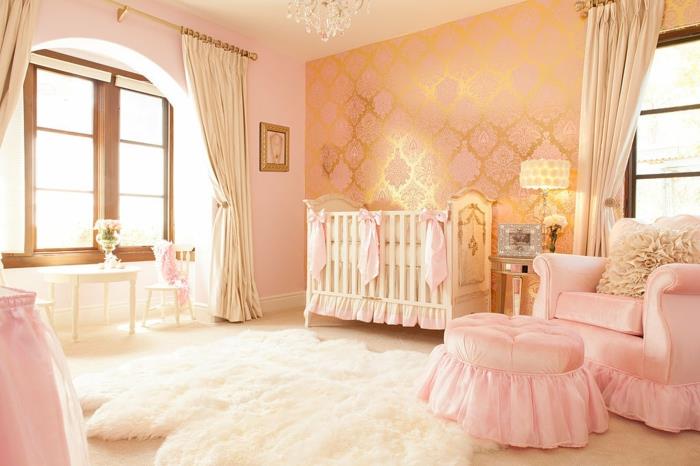 lastentarha sisustus vauvan huone turkis matto nojatuoli pitkät verhot
