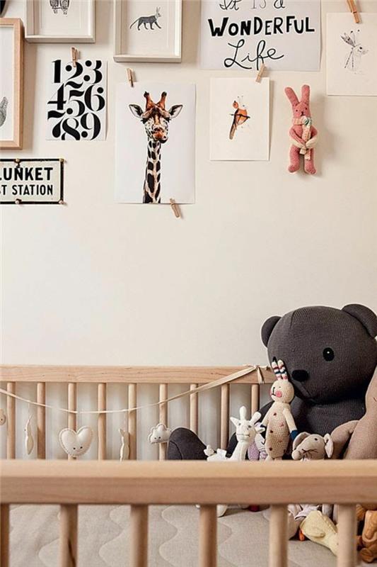 lastenhuoneen suunnittelu vauvan huoneen suunnittelu pinnasänky lelut seinäkoriste