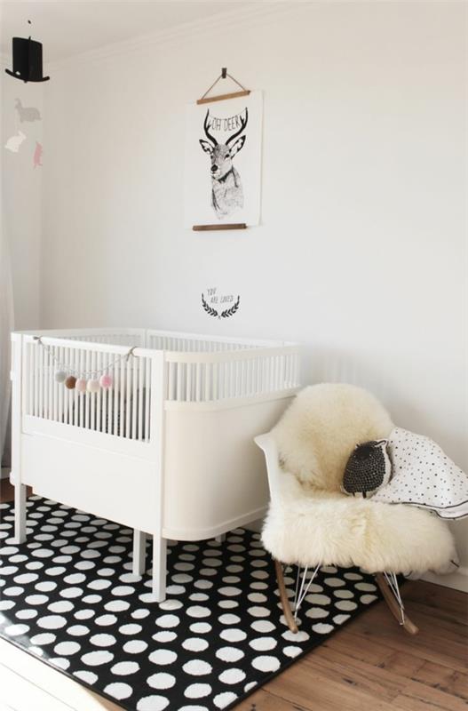 vauvan huone matto mustavalkoisia pisteitä valkoinen pinnasänky