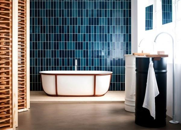 Suunnittele kylpyhuone uudelleen Sinisen ja ruskean kontrastit