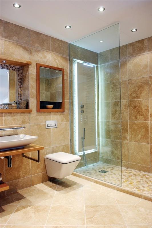 kylpyhuone laatat tyylikäs beige pieni kylpyhuone suihku