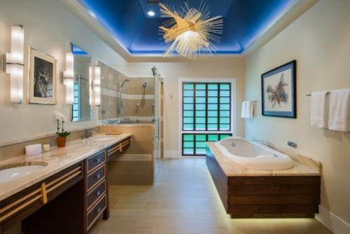 kylpyhuoneen valaistuskalusteet aasialaistyylinen sininen katto
