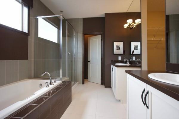 kylpyhuone ruskea valkoinen muotoilu toimiva kylpyhuone