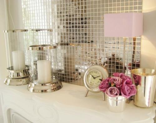 kylpyhuone design huonekalut nainen peili seinäkello kynttilät