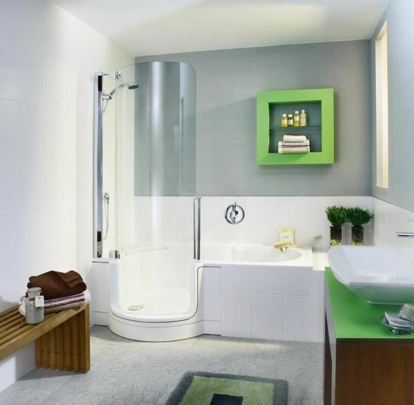 moderni kylpyhuone, joka koristaa vihreitä aksentteja