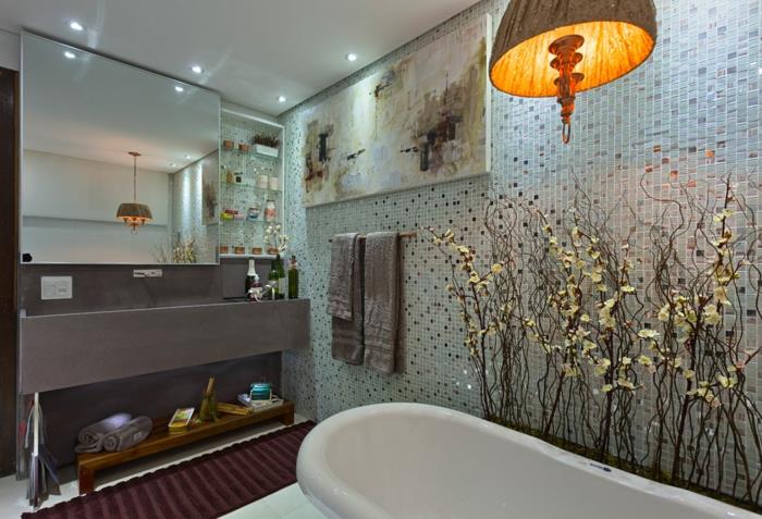 kylpyhuoneen kalustus kylpyammeen seinälaatat mosaiikkilaatat seinäkoristeideoita
