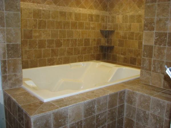 kylpyhuone suunnittelu kylpyamme kastike sisäänrakennettu kylpyamme seinälaatat