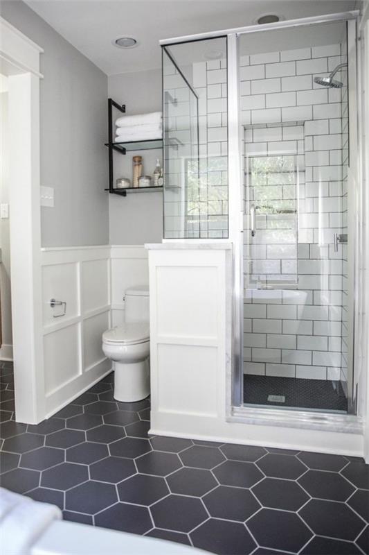 kylpyhuone harmaa kaunis lattia vaaleanharmaat seinät