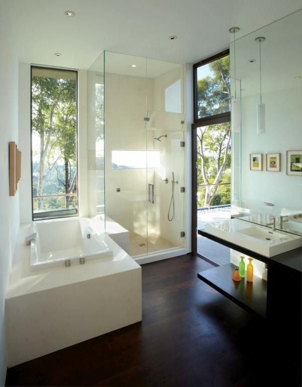 kylpyhuone-suuret ikkunat-moderni
