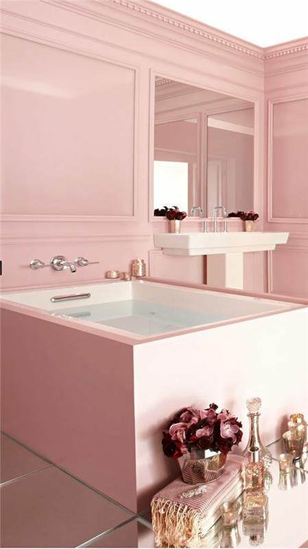 kylpyhuoneen vaaleanpunaiset pastellisävyt