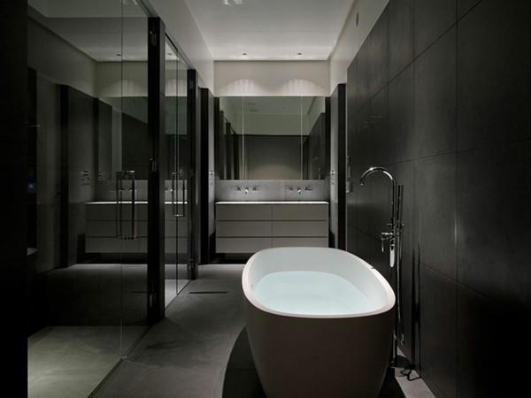 kylpyhuone musta iso musta kylpy laatat soikea valkoinen kylpyamme