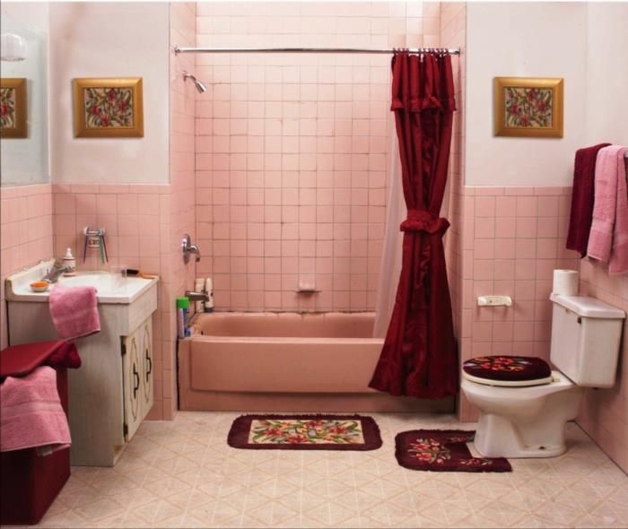 kylpyhuoneen laatat vaaleanpunaiset seinälaatat pienet kylpyhuoneideat