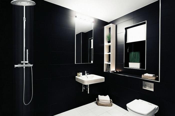 kylpyhuoneen laatat mustat seinälaatat valkoiset lattialaatat hyllyt suihku