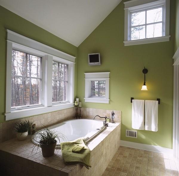 kylpyhuoneen suunnittelu kaksi upeaa vihreää seinää