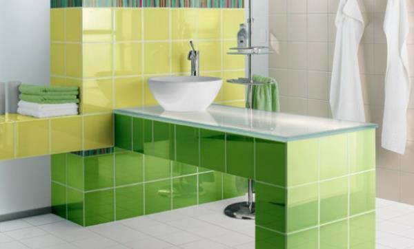kylpyhuoneen laatat laatat värit seinälaatat vihreä keltainen