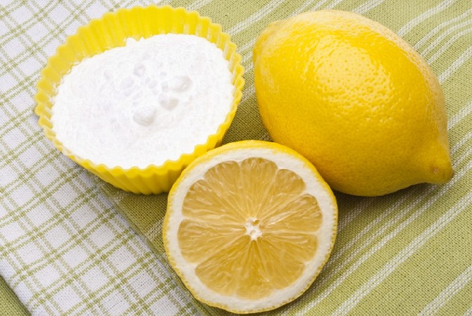 Citronsaft og bagepulver til acne