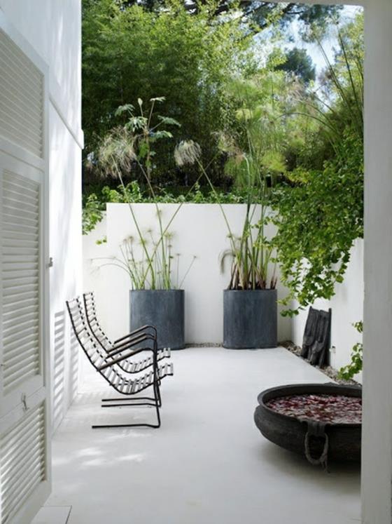 parveke ideoita terassi suunnittelu minimalistinen betonilattia valkoinen vihreä