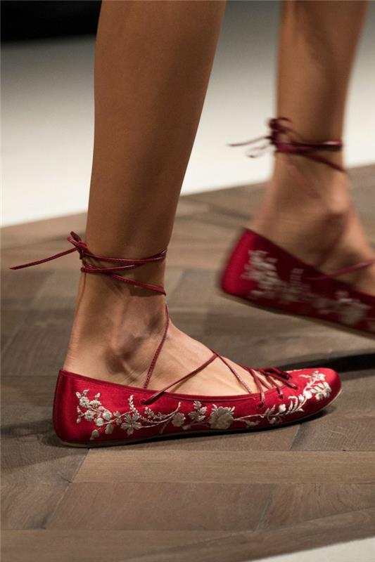 ballerina kengät muoti trendit nauhoitettu kangas