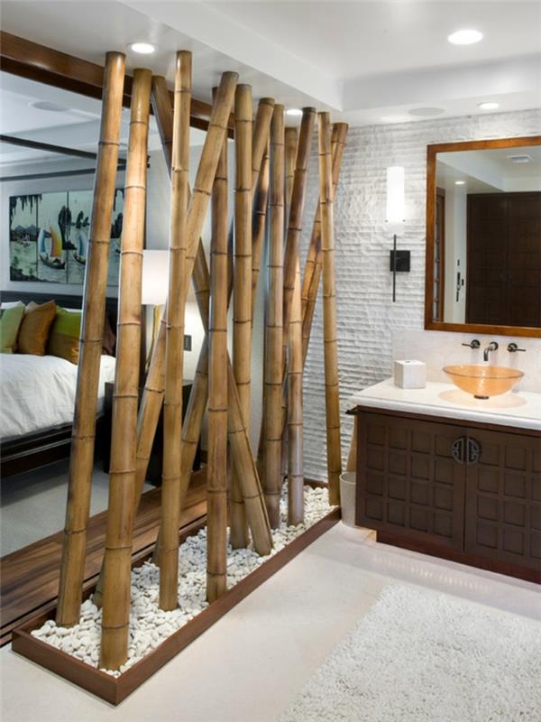bambu sisustus bambu pylväät ideoita huonejakaja huonejakaja kylpyhuone makuuhuone valkoiset kivet