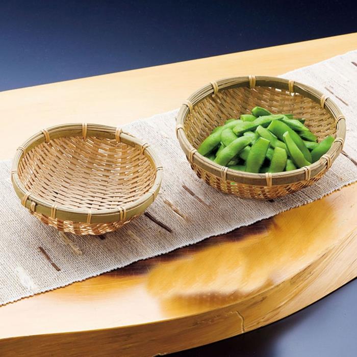 bambu -koristekoriste, joka on valmistettu bambu -seinäkoristeesta tuulikello