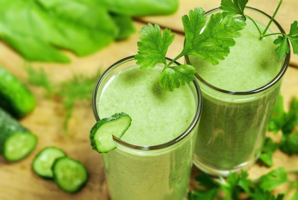 perusruoka terveet juomat vihreät smoothiet